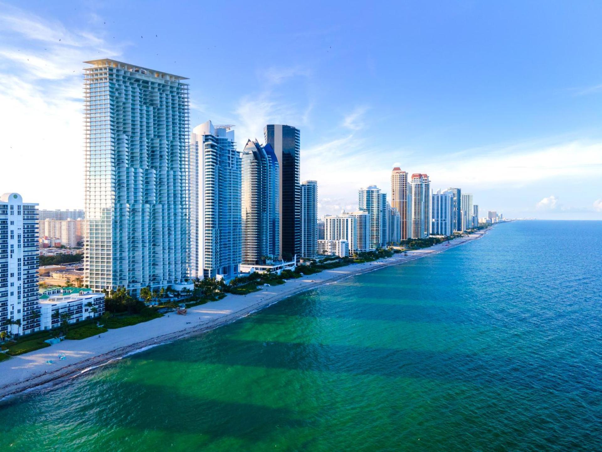 Le Cartier Apartments Sunny Isles サニーアイルズビーチ エクステリア 写真