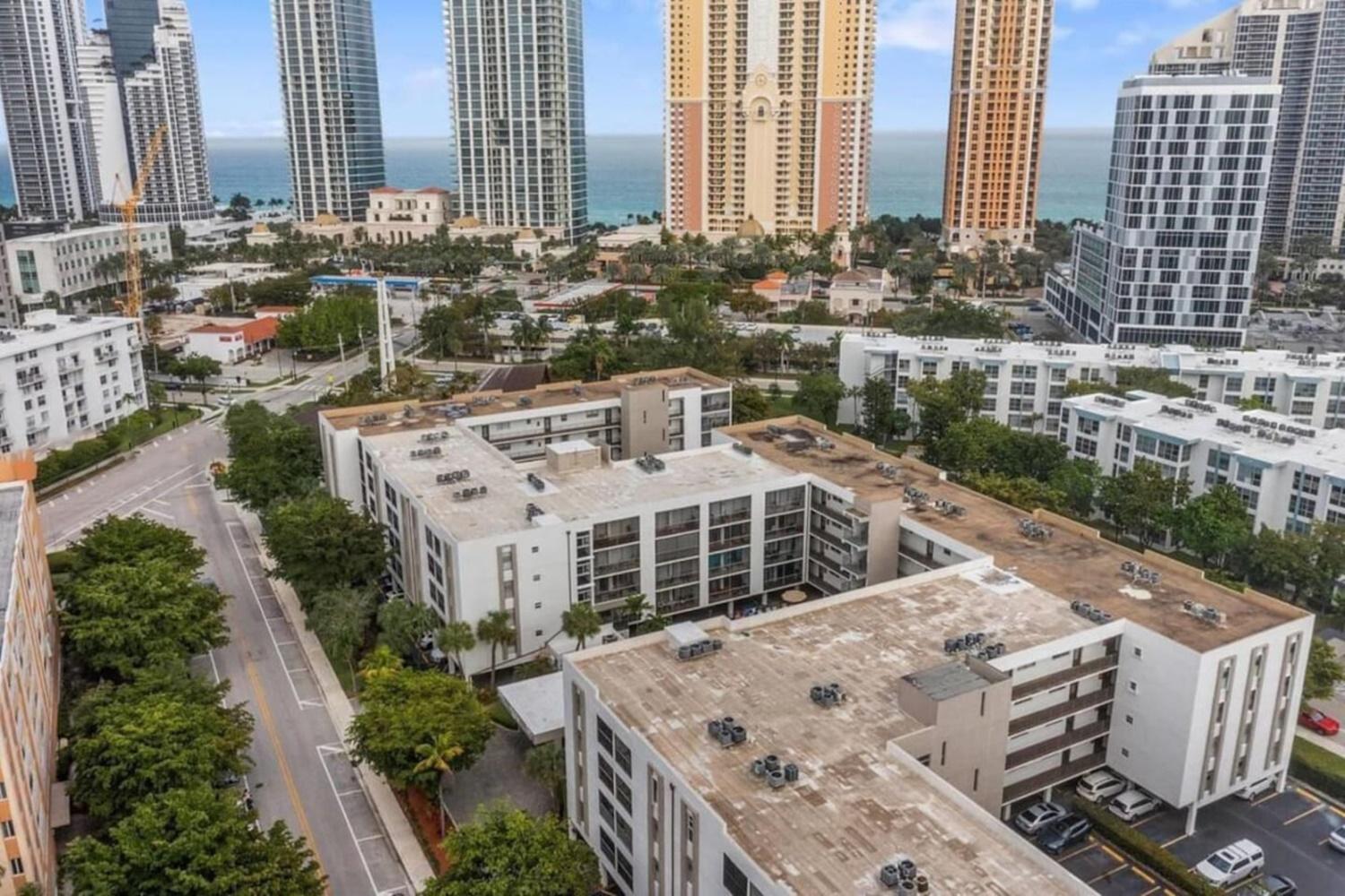 Le Cartier Apartments Sunny Isles サニーアイルズビーチ エクステリア 写真